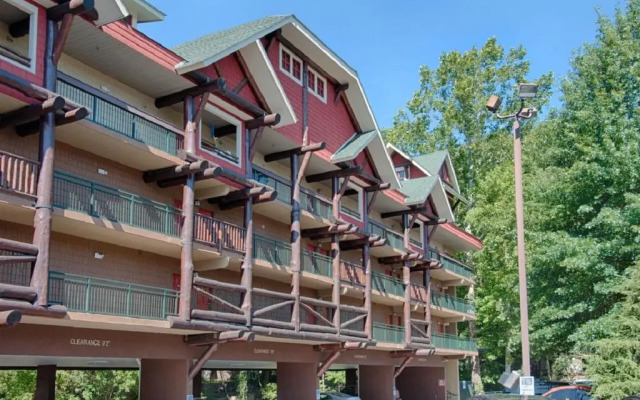 Old Creek Lodge