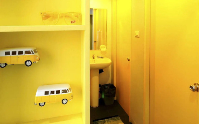 Jellybean Ezy Hostel Sathorn