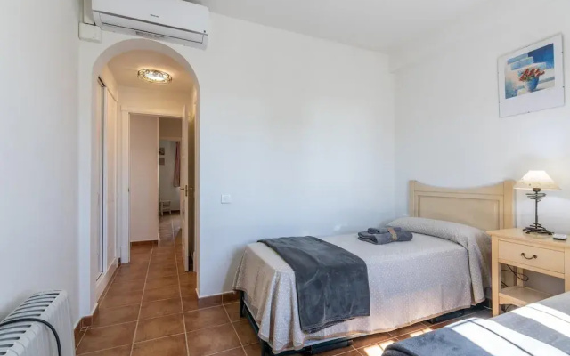 Apartment 100m From Beach