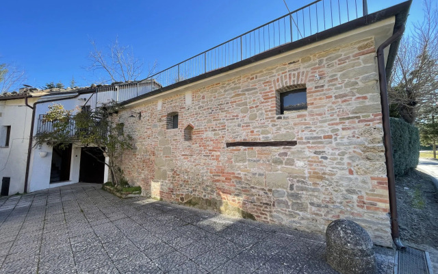 A holiday home with swimming pool in a national park