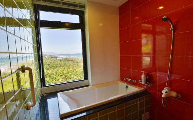 White Spray B&B