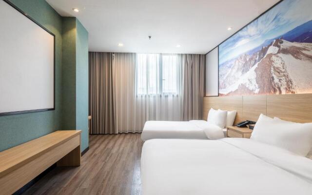 Xinhuating Business Hotel