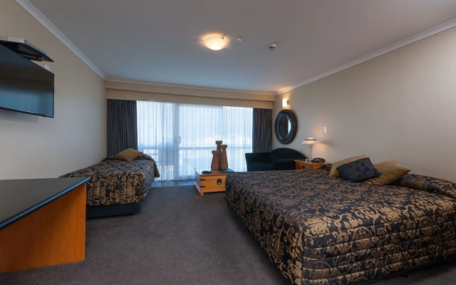 Picton Beachcomber Inn