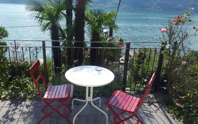 Ca' Bianca Como lake house