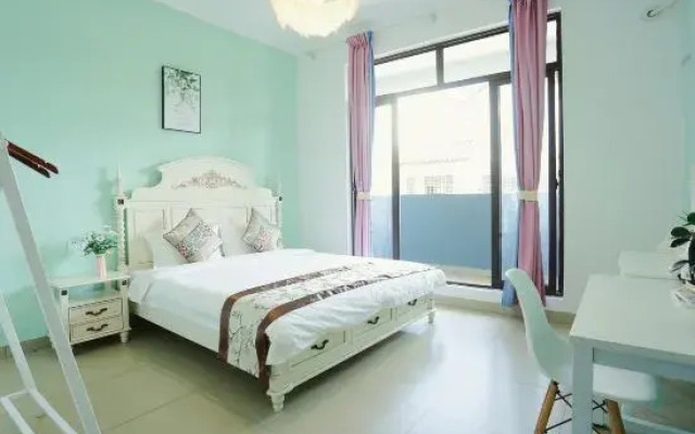 Linghai Xiaoshu Hotel