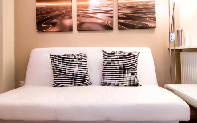 SHQ Apartments