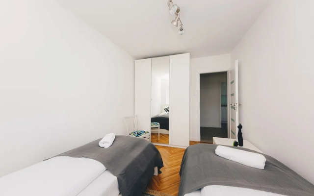 Shortstaypoland Aleja Solidarnosci B61