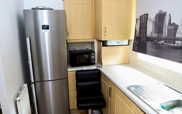 Modern 2 Bedroom Apartment