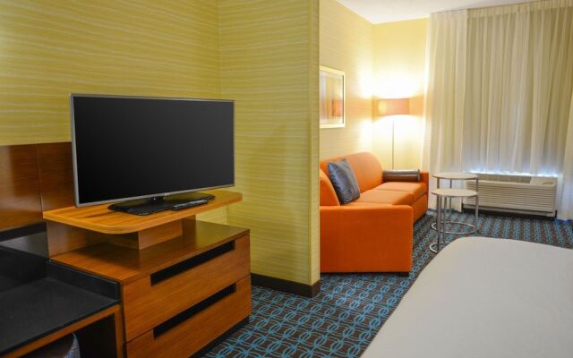 Fairfield Inn & Suites Canton South