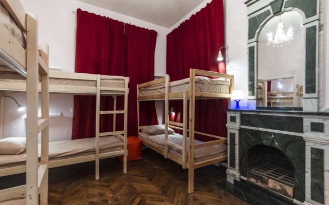 Uyutnoe Oblako Na Rubinshtejna Hostel