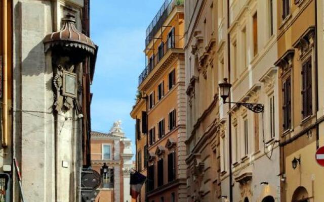 Rent in Rome Trevi Fountain Suite