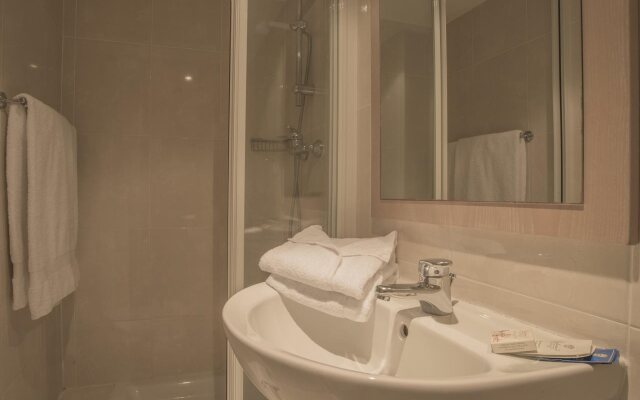 ExcelSuites Residence