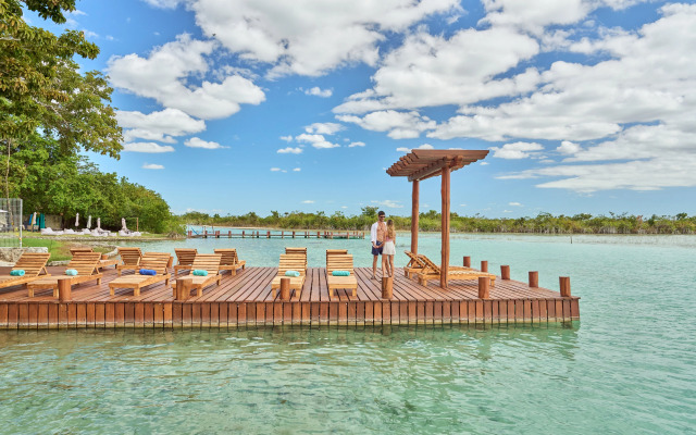 Cristalino Lagoon Front Hotel Restaurant & SPA