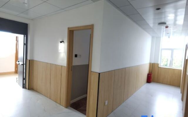 Xinlong Hotel