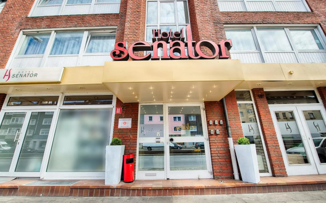 Hotel Senator