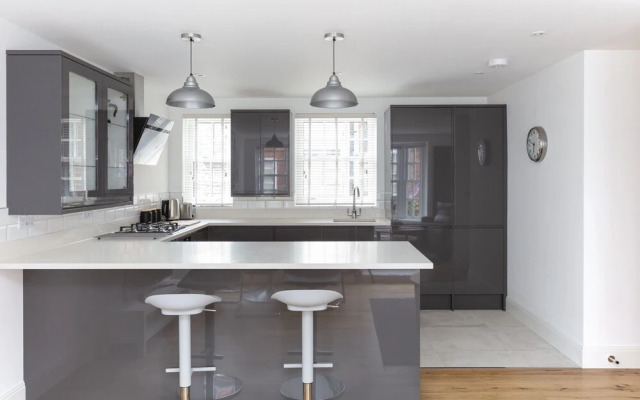 Hampden Apartments - The Louis