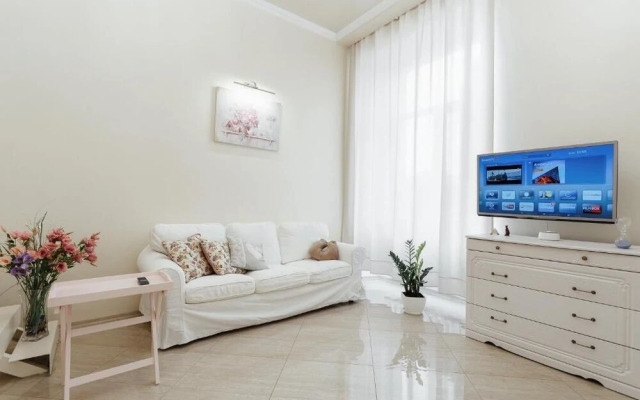Apartment near Opera Theater