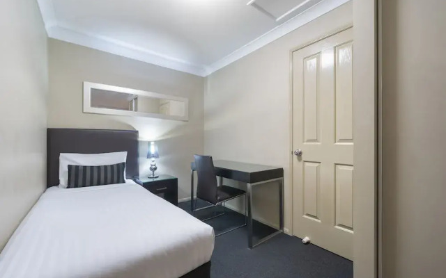 Best Western Plus Ambassador On Ruthven Motor Inn