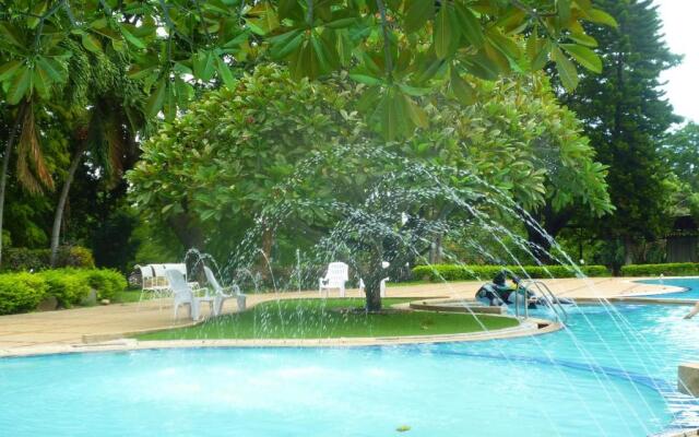 Muaklek Paradise Resort
