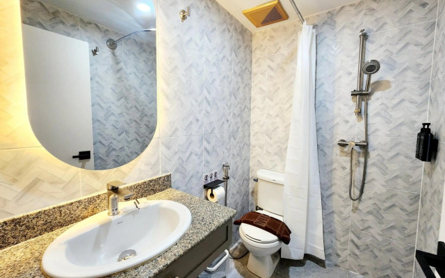 SEATEL Phuket Patong Beach
