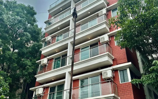 StayBird - Azure Suites Business Hotel