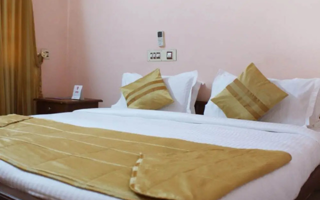 Thomson Regency by OYO Rooms