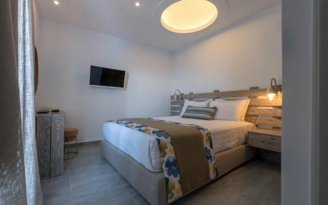 Caldera's Dolphin Suites