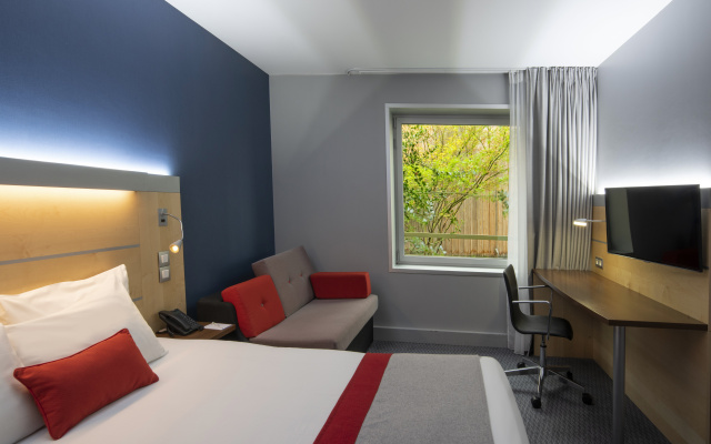 Holiday Inn Express Paris-Canal de la Villette by IHG