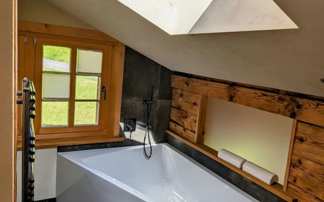 Chalet Grittelihus, Large Bathroom, Lots of Living Space, Nähe Interlaken