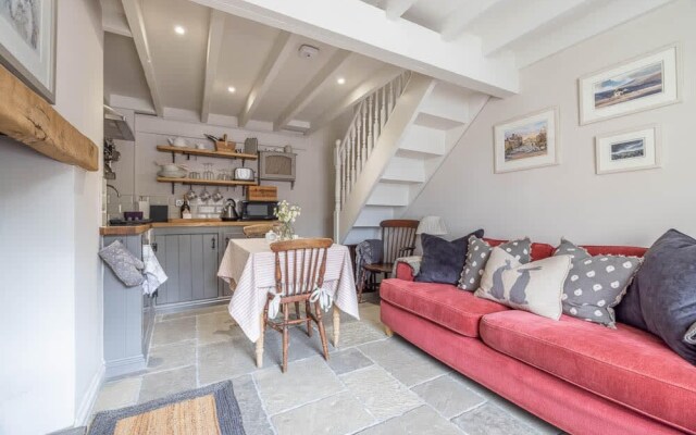 Host Stay The Nest Castleton