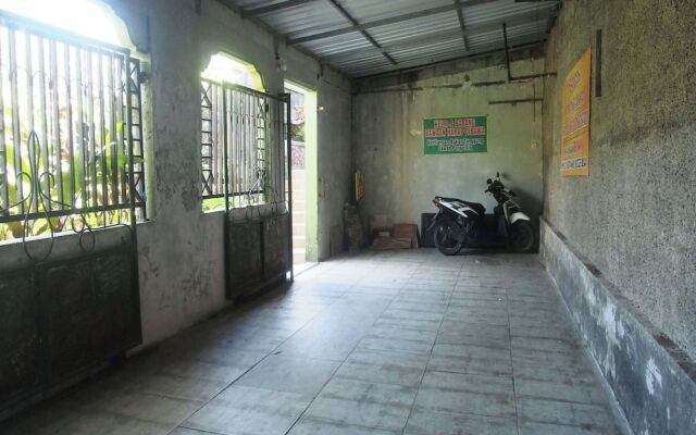 OYO Life 90646 Villa Karsinem Pasuruan