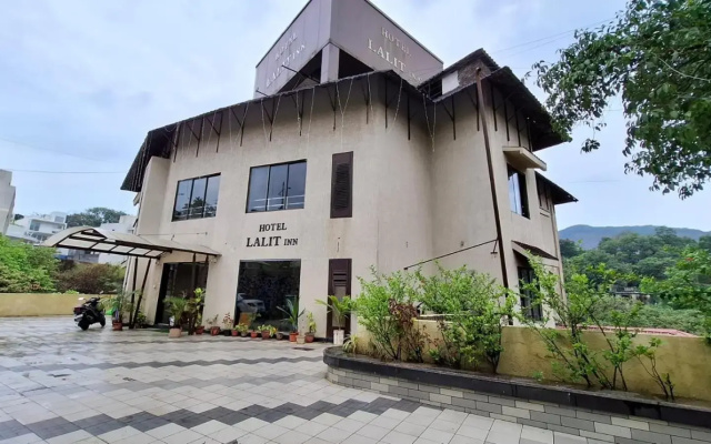 Hotel Lalit Inn