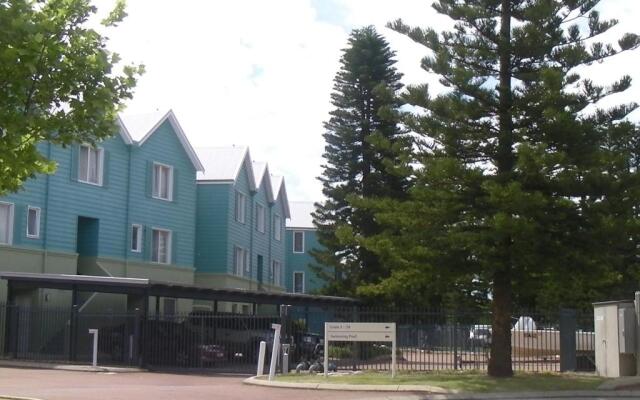 9/20 Apollo Quay Apartment