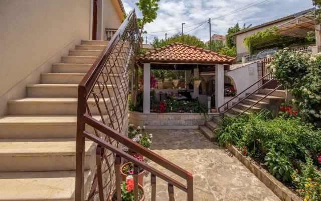 Zvone - Apartments With Terrace - A2