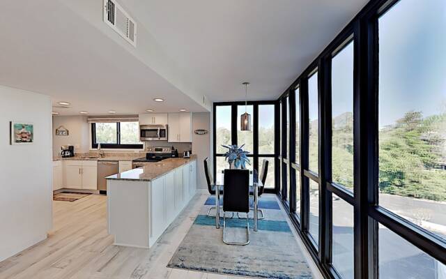 All-suite Sea Mark Getaway - Pool & Inlet Views 3 Bedroom Condo