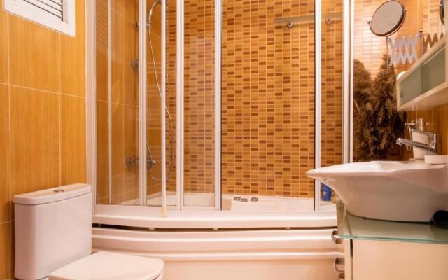 Furnished Stylish Sea View Flat in Izmir Konak