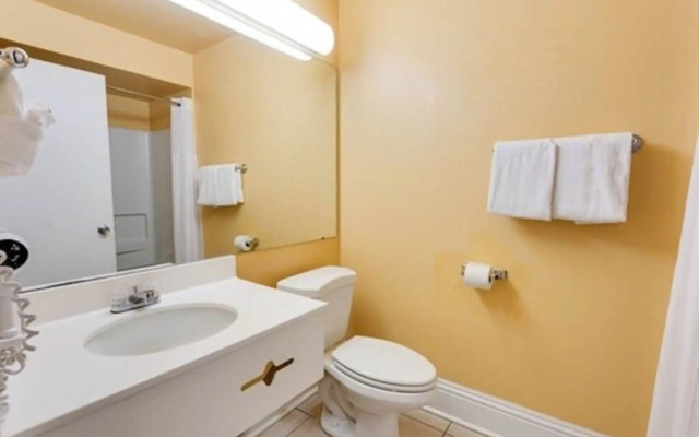 Naples Park Central Hotel