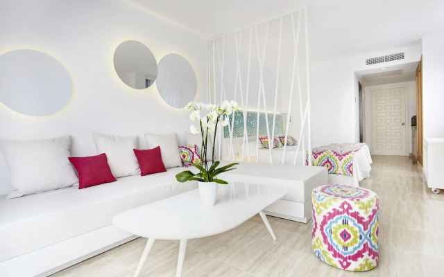 Grupotel Ibiza Beach Resort - Adults Only