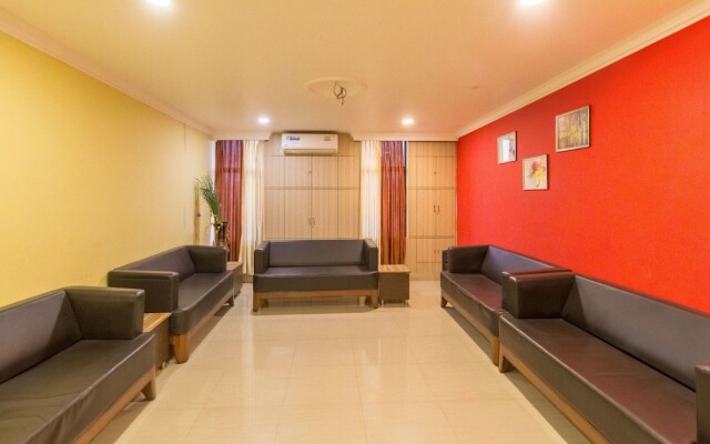 OYO 5332 Hotel Parnil Palace 1