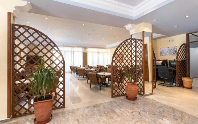 Lefkimi Hotel