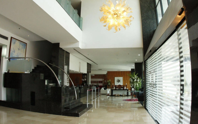 Royalty Barra Hotel