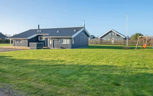 6 Person Holiday Home in Tarm