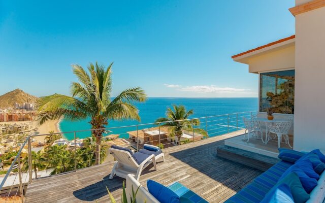 Pacific Ocean Views From This Escape: Villa Miramar