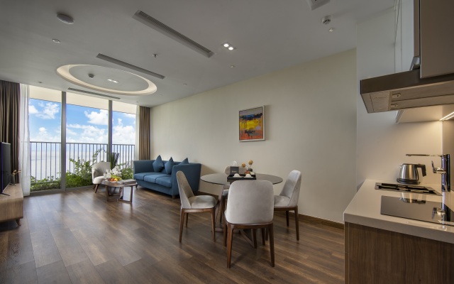 Wyndham Grand Flamingo Cat Ba Resort Hotel