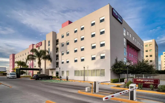 City Express Suites by Marriott Querétaro