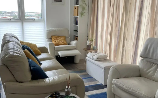 Modern Apartment All Amenities Greater London
