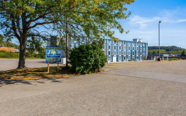 Days Inn by Wyndham Cambridge