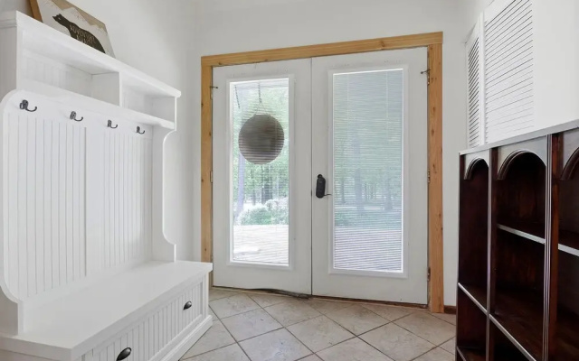 Charming Getaway 4BR 3Bath Hot Tub