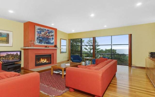 NUMBER NINE Gerroa 4pm check out Sundays