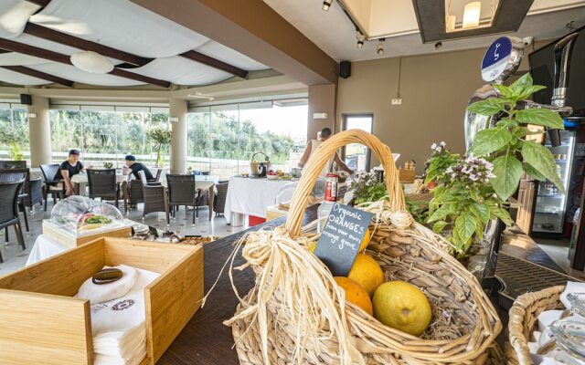 Okeanis Golden Resort